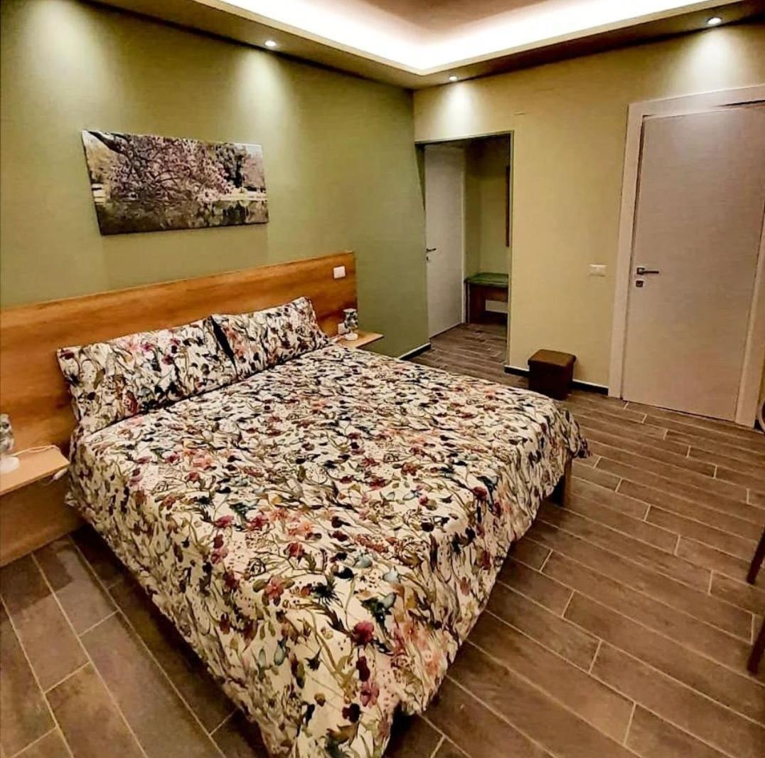 L'Oasi Di Venere Bed And Breakfast Caserta Zewnętrze zdjęcie